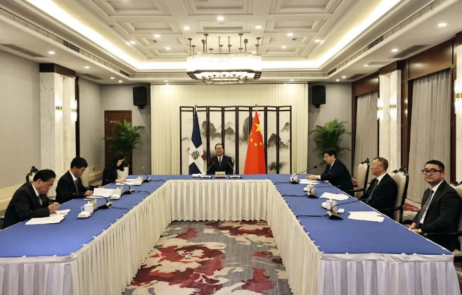 米蘭·(milan)中國官方網(wǎng)站環(huán)境“助力”多米尼加清運垃圾，毛偉明省長出席線上交接儀式